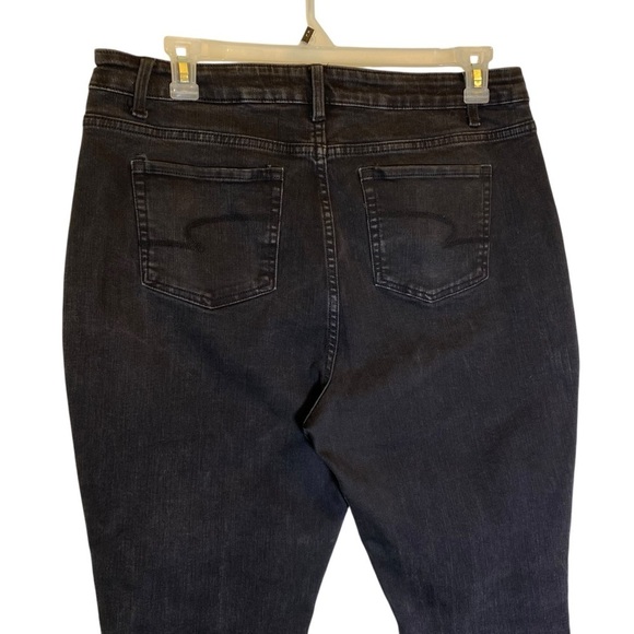 Time and Tru Women's plus size 18 Black Skinny Jeans Classic Fit - Picture 4 of 6